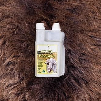 Woolskin Premium Woolwash 250ml - Perfect Sheepskin & Wool Detergent Liquid - Excellent Low-Temperature Detergent